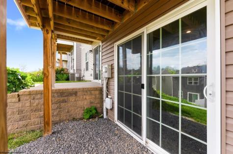 61 Hewstone Court Morgantown WV 26501
