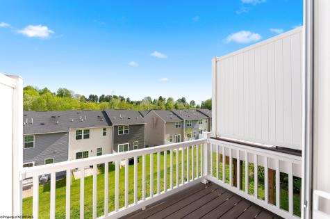 61 Hewstone Court Morgantown WV 26501