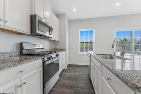 61 Hewstone Court Morgantown WV 26501