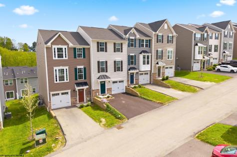 61 Hewstone Court Morgantown WV 26501