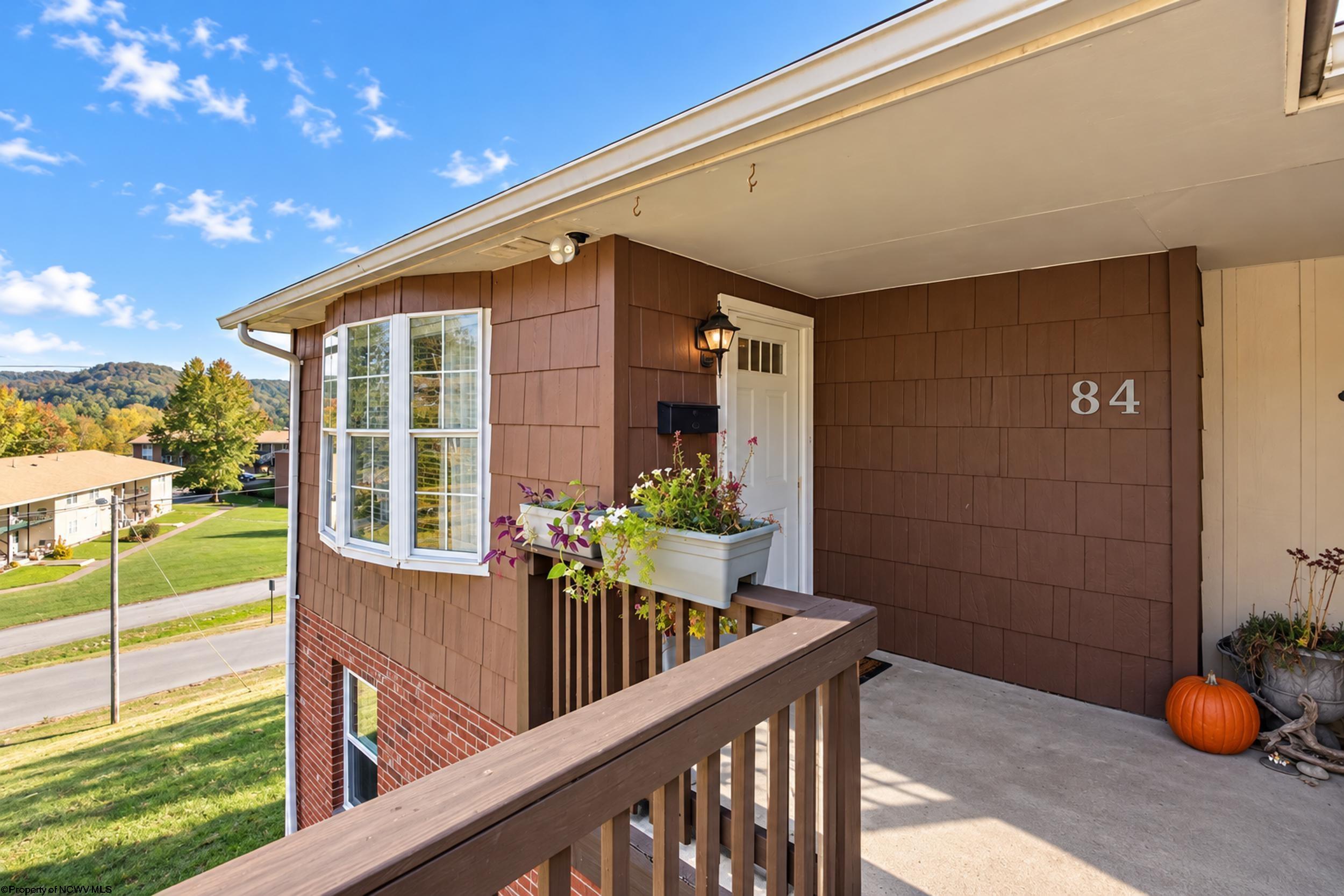 84 Pinewood Lane Clarksburg WV 26301