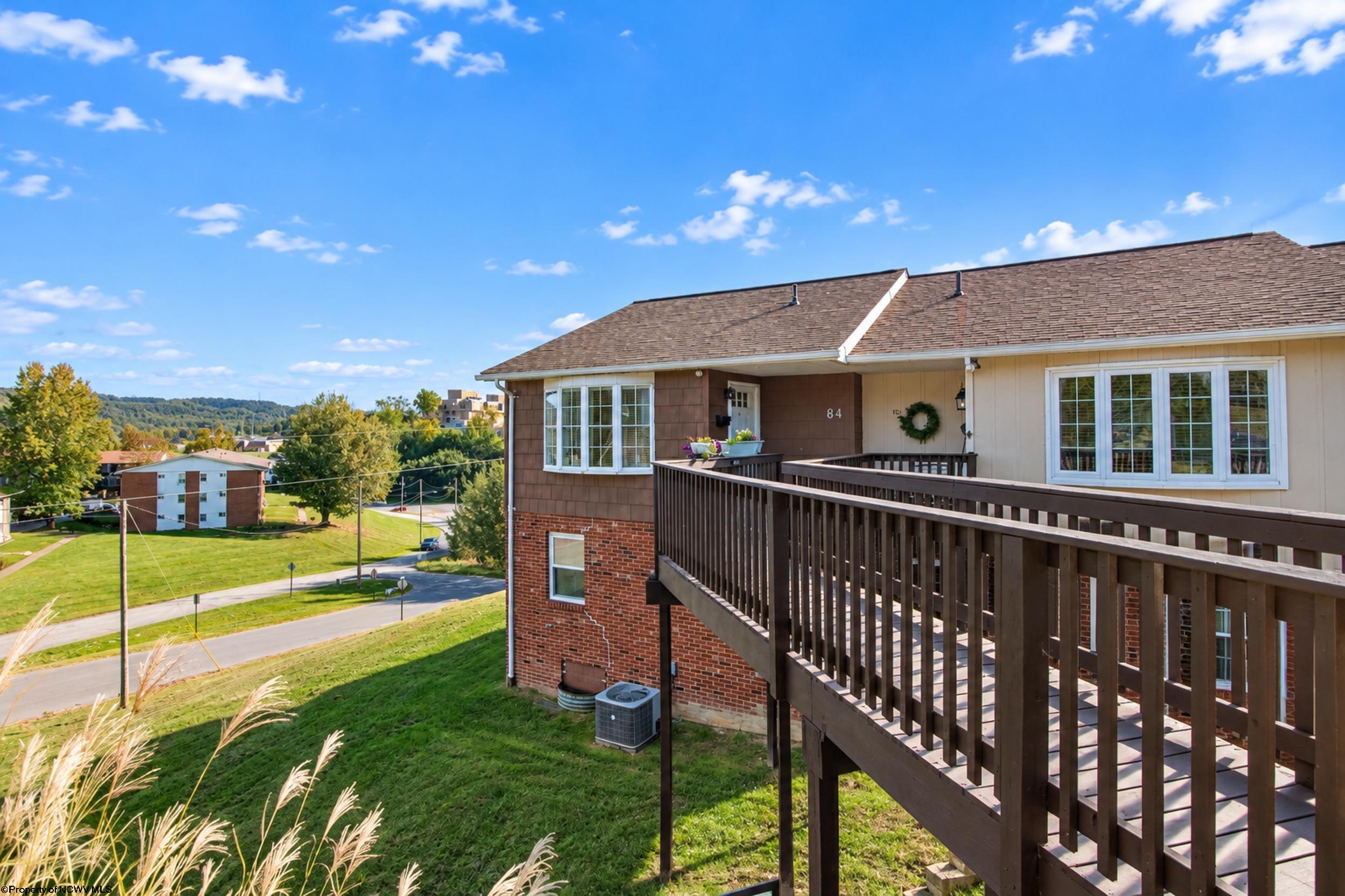 84 Pinewood Lane Clarksburg WV 26301