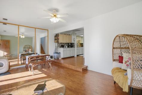 84 Pinewood Lane Clarksburg WV 26301