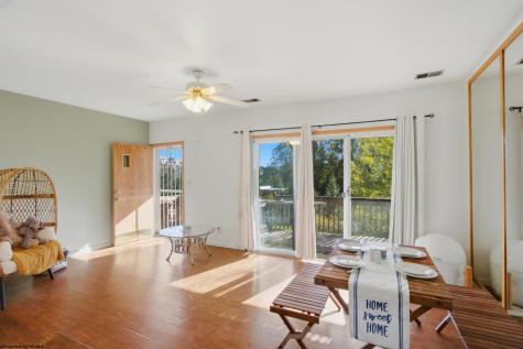 84 Pinewood Lane Clarksburg WV 26301