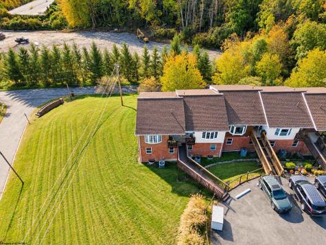 84 Pinewood Lane Clarksburg WV 26301