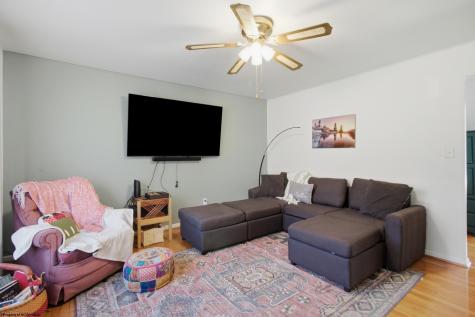 84 Pinewood Lane Clarksburg WV 26301