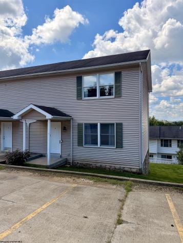 8 Riddle Court Morgantown WV 26505
