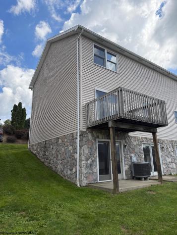 8 Riddle Court Morgantown WV 26505