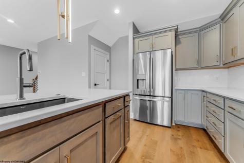 1647 Van Voorhis Road Morgantown WV 26508