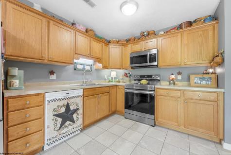 78 Barrington Court Bridgeport WV 26330