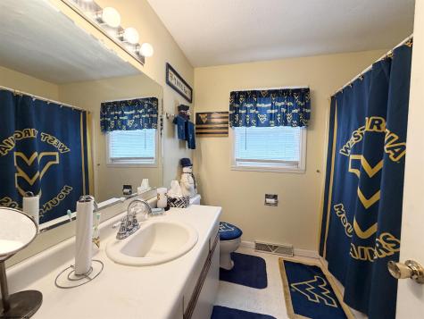 38 Cliffside Drive Morgantown WV 26501
