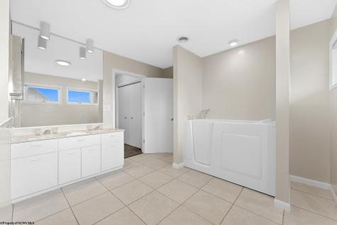 102 Lakeview Estates Morgantown WV 26508