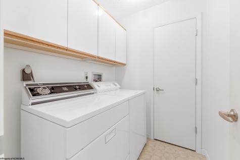 102 Lakeview Estates Morgantown WV 26508