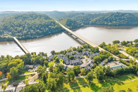 102 Lakeview Estates Morgantown WV 26508
