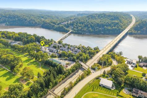 102 Lakeview Estates Morgantown WV 26508