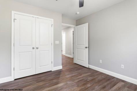 276 Red Oak Lane Morgantown WV 26501