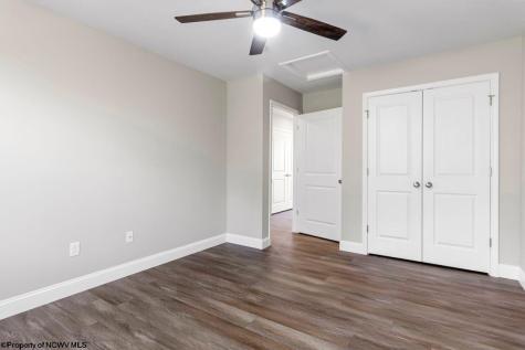 276 Red Oak Lane Morgantown WV 26501