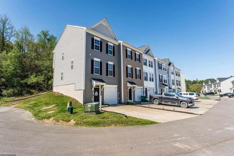 218 Queensbury Court White Hall WV 26544