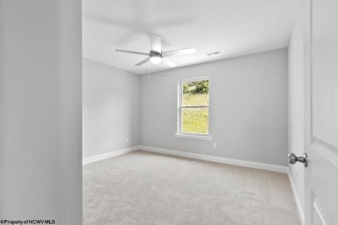 284 Red Oak Lane Morgantown WV 26501