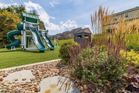 284 Red Oak Lane Morgantown WV 26501