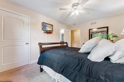 3 Banner Place Morgantown WV 26508