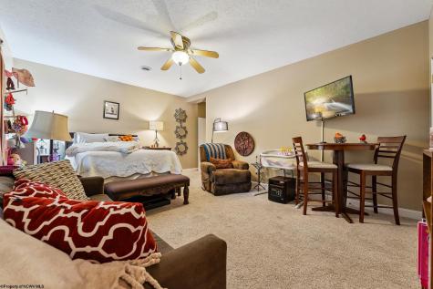 3 Banner Place Morgantown WV 26508