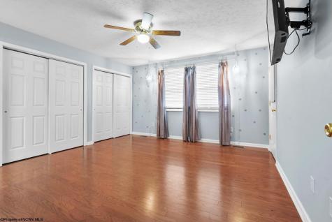 211 Stonegate Circle Morgantown WV 26505