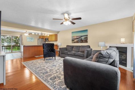 211 Stonegate Circle Morgantown WV 26505