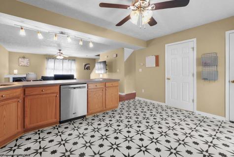 211 Stonegate Circle Morgantown WV 26505