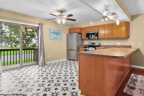 211 Stonegate Circle Morgantown WV 26505