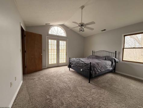 125 Hill Street Bridgeport WV 26330