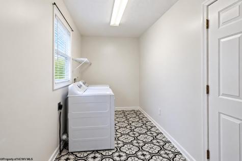 246 Donna Avenue Morgantown WV 26505