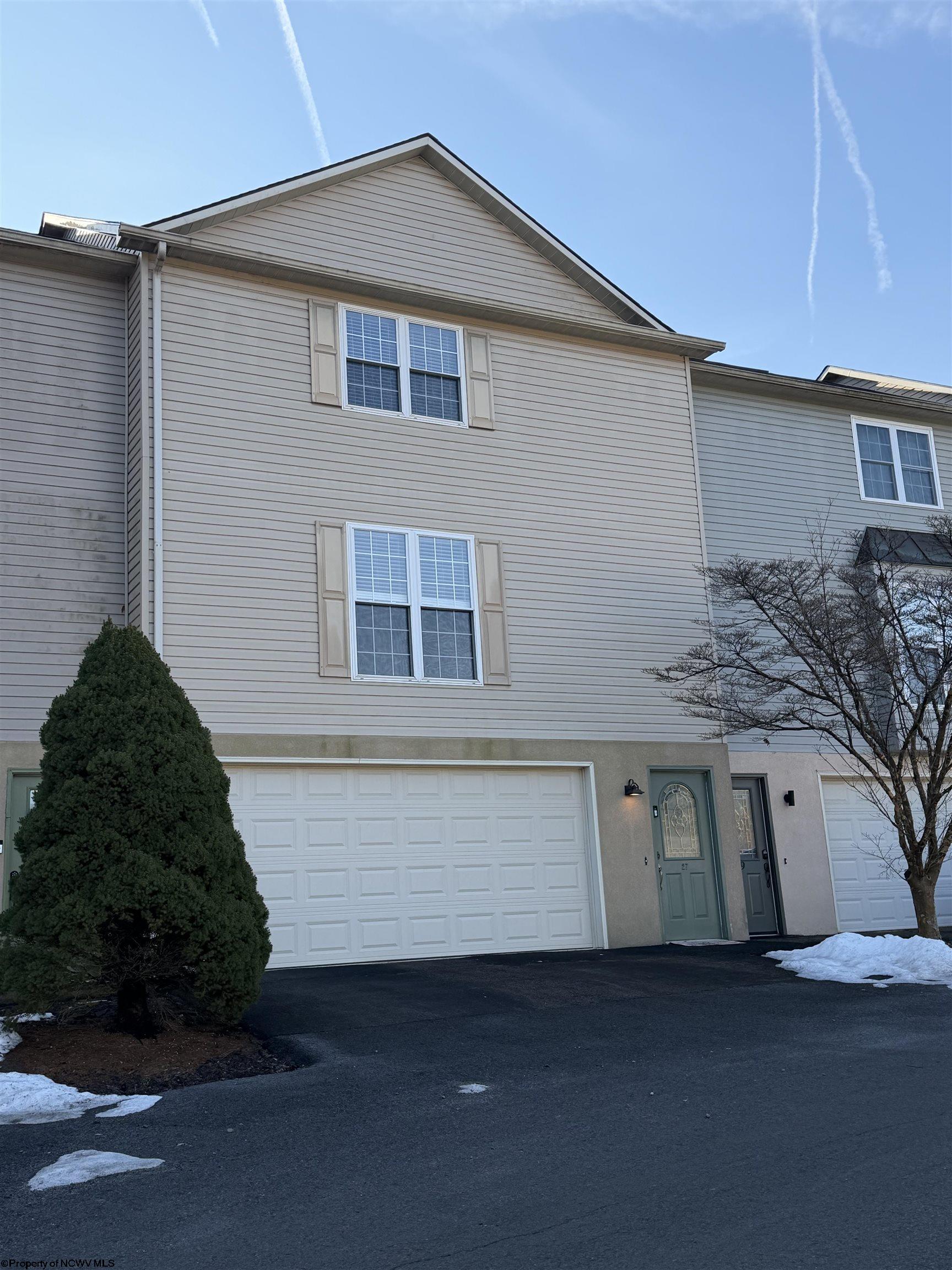 27 Clear Spring Drive Morgantown WV 26508