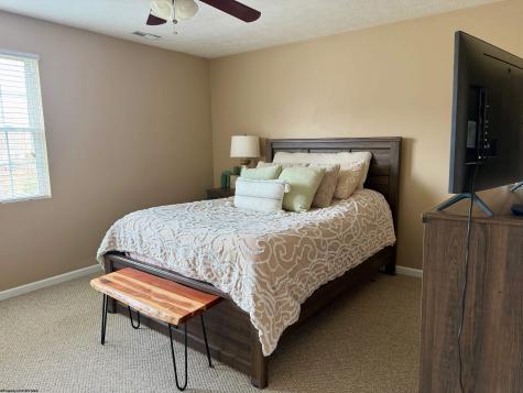 27 Clear Spring Drive Morgantown WV 26508