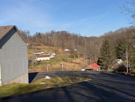 27 Clear Spring Drive Morgantown WV 26508