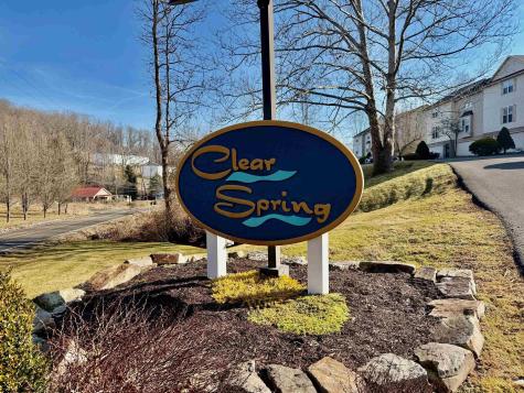 27 Clear Spring Drive Morgantown WV 26508