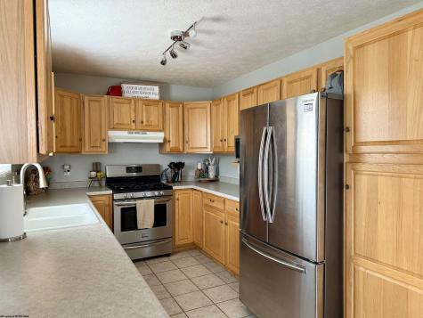 27 Clear Spring Drive Morgantown WV 26508