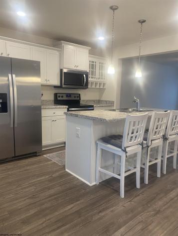 203 Queensbury Ct Court White Hall WV 26554