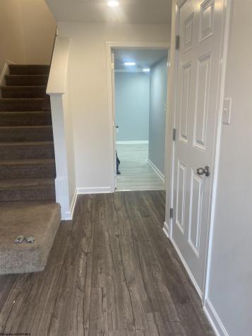203 Queensbury Ct Court White Hall WV 26554