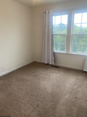 203 Queensbury Ct Court White Hall WV 26554