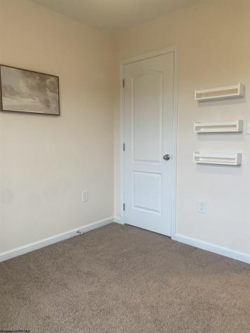203 Queensbury Ct Court White Hall WV 26554