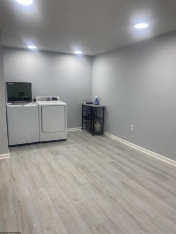 203 Queensbury Ct Court White Hall WV 26554