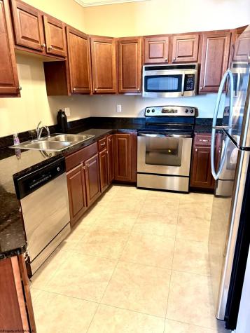 2131 Suncrest Village Morgantown WV 26505