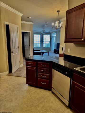 2131 Suncrest Village Morgantown WV 26505