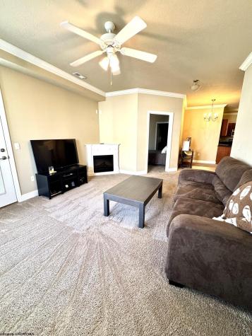 2131 Suncrest Village Morgantown WV 26505