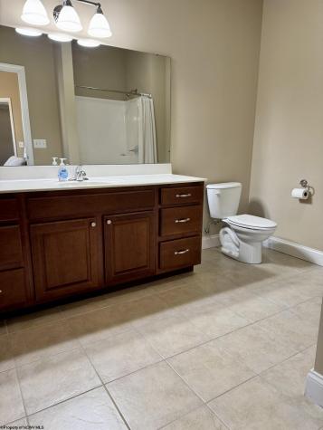2131 Suncrest Village Morgantown WV 26505