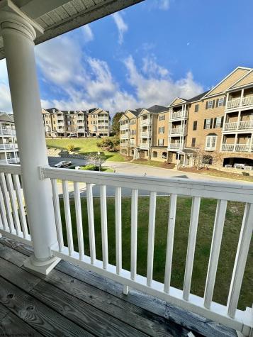 2131 Suncrest Village Morgantown WV 26505