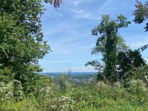 517 Zachwell Circle Morgantown WV 26501