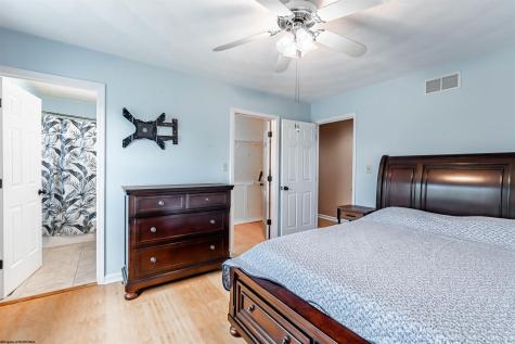 4018 Pinehurst Drive Morgantown WV 26505
