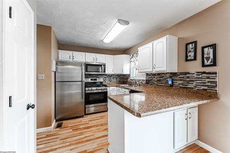 4018 Pinehurst Drive Morgantown WV 26505